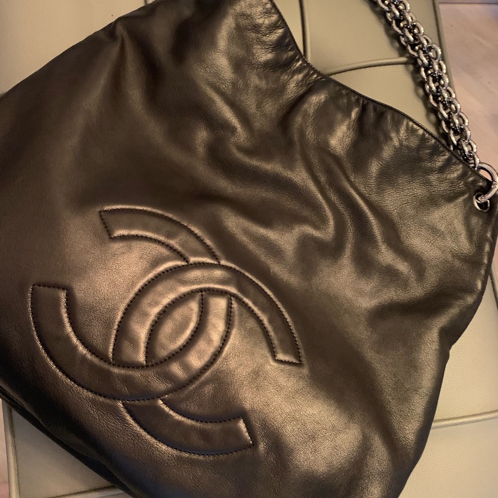CHANEL Hobo Leather Purse
